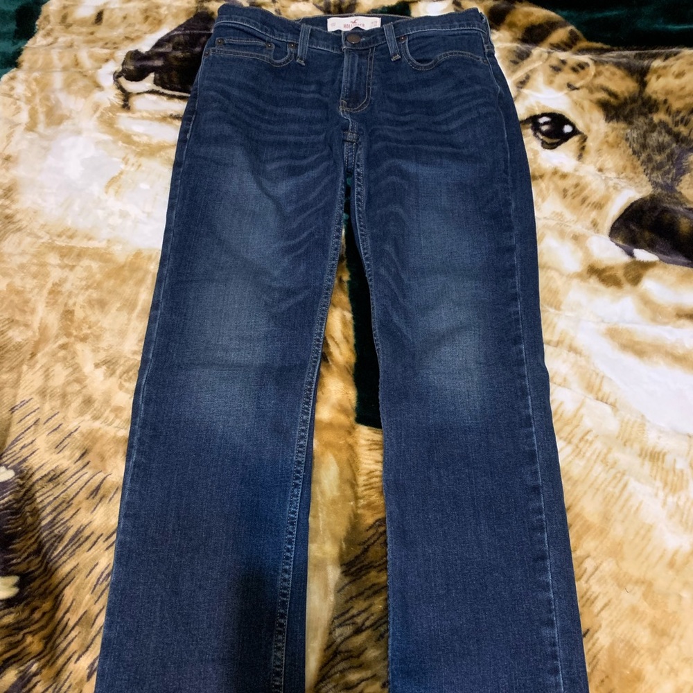 Hollister Jeans (W-29, L-30)
